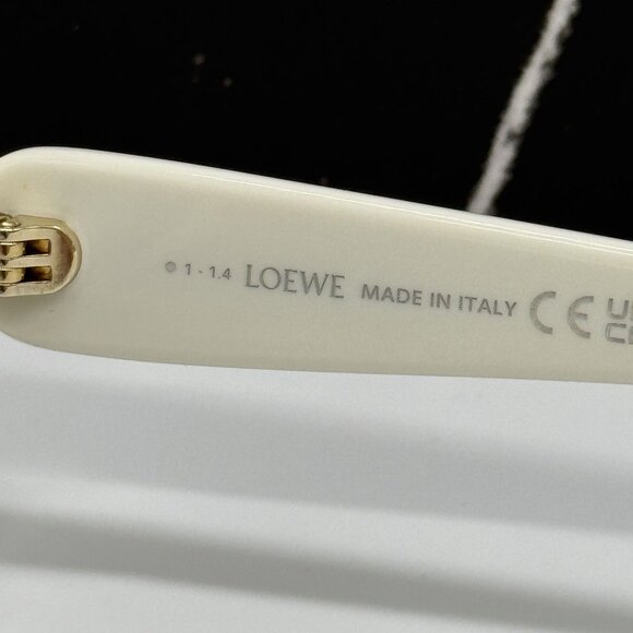 NEW LOEWE LW40134U 25A, SQUARE OVERSIZED WHIYE GRAY WOMEN SUNGLASSES LOEWE - Picture 8 of 9